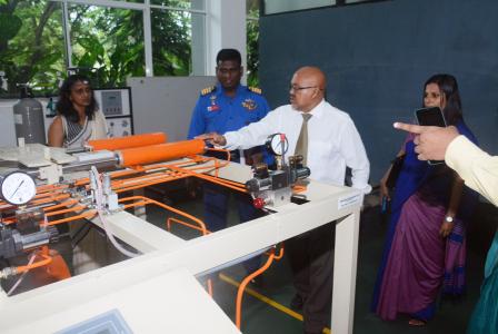 The Representatives from Export Development Board, University of Moratuwa, University of Ruhuna and Ocean University, Sri Lanka visited Laboratory & Training facilities at KDU.  | FOE, KDU